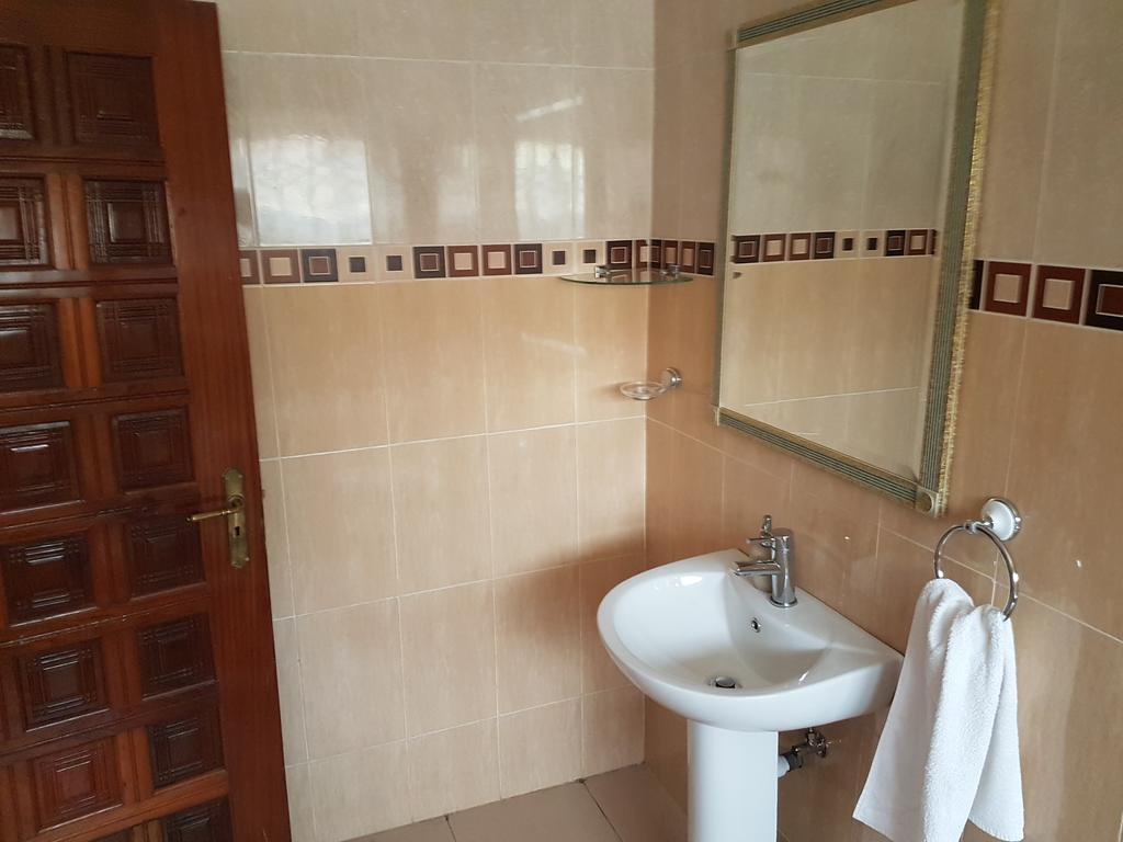 Benconi Lodge Акра Екстериор снимка